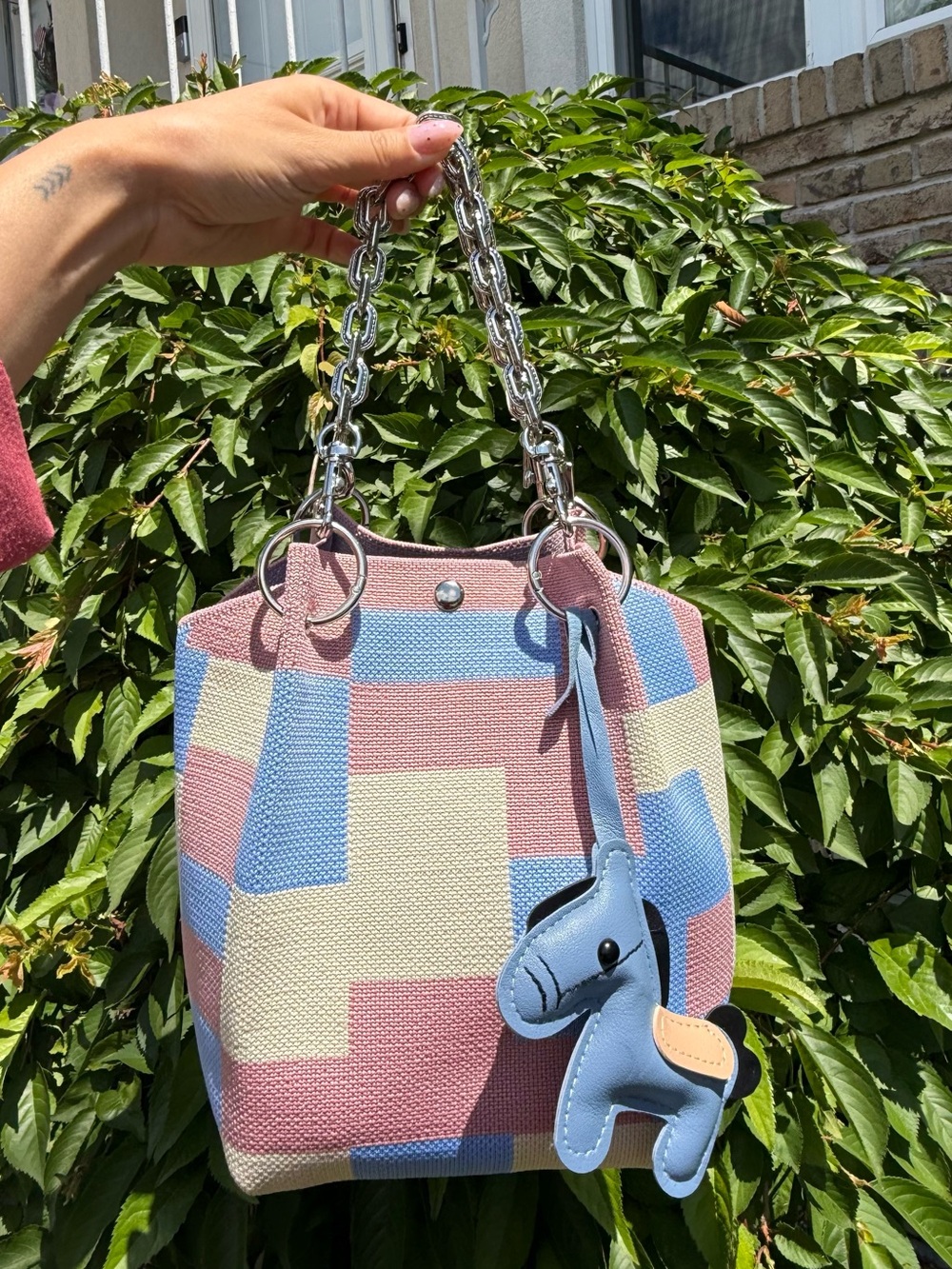 NWT Checkered Pink Woven Fabric Bucket Tote Bag w/ Horse Charm & Silver Chain